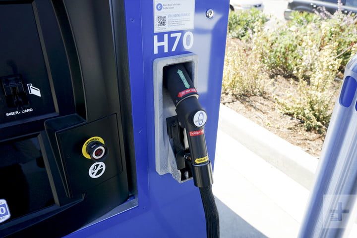 automoviles celula hidrogeno hydrogen fuel cell charging station 3112 720x720