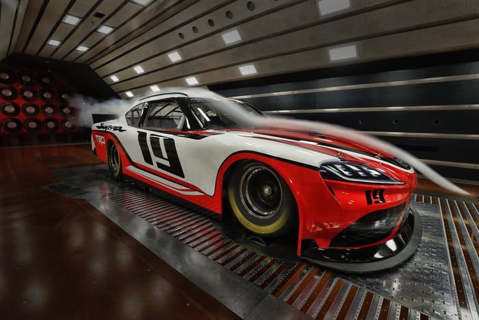 nuevo toyota supra nascar xfinity series 700x467 c