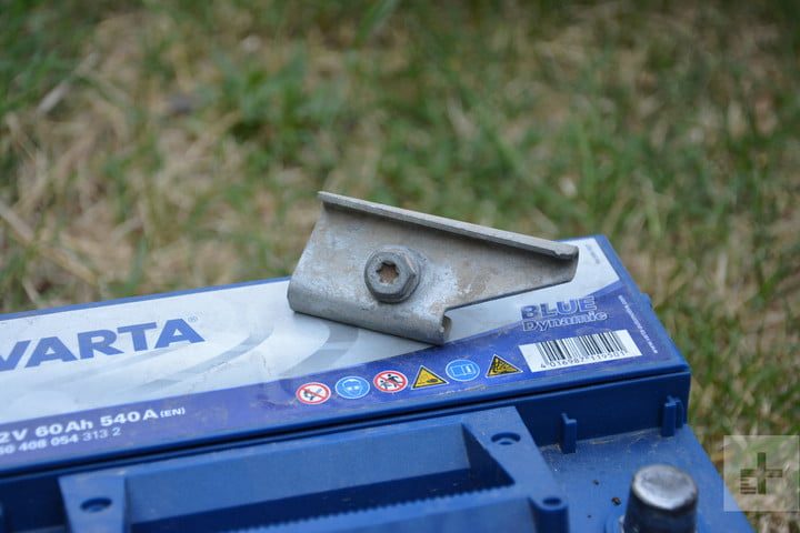 como cambiar una bateria del carro rg car battery 7 720x720