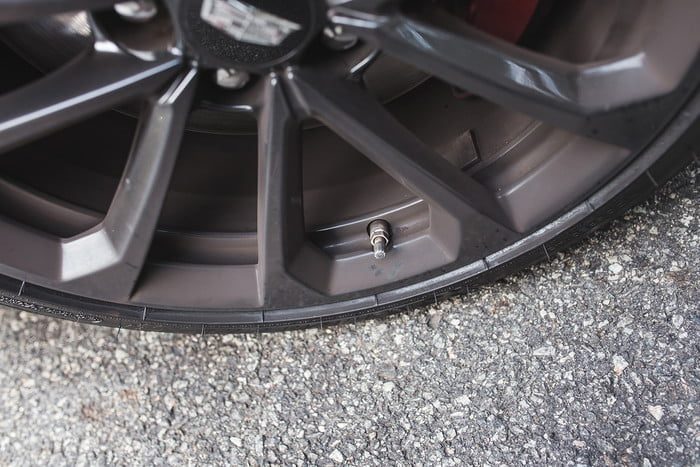 la presion de neumaticos 2017 dt how to check your tire pressure photos by chris chin 700x467 c