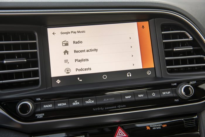 hyundai elantra 2019 17 700x467 c