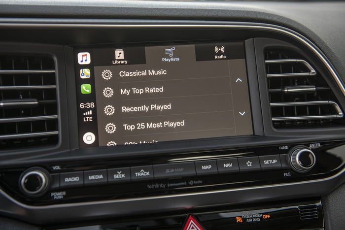 hyundai elantra 2019 21 700x467 c