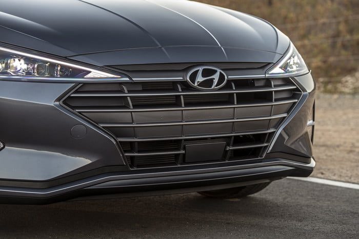 hyundai elantra 2019 6 700x467 c
