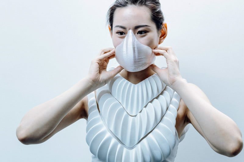 traje acuatico amphibio gills are designed to let humans breathe underwater xxl 800x534 c