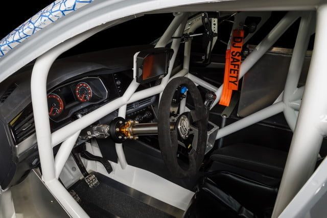 volkswagen jetta record velocidad h  9705 700x467 c