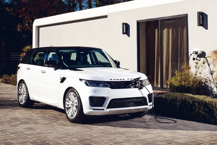 land rover range sport 2019 lr rangeroversport 19my 1106 07 700x467 c