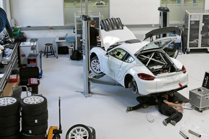 porsche cayman wrc mundial rally car 2 700x467 c