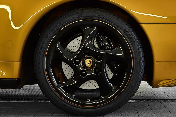 porsche 911 project gold 70 aniversario 9 700x467 c