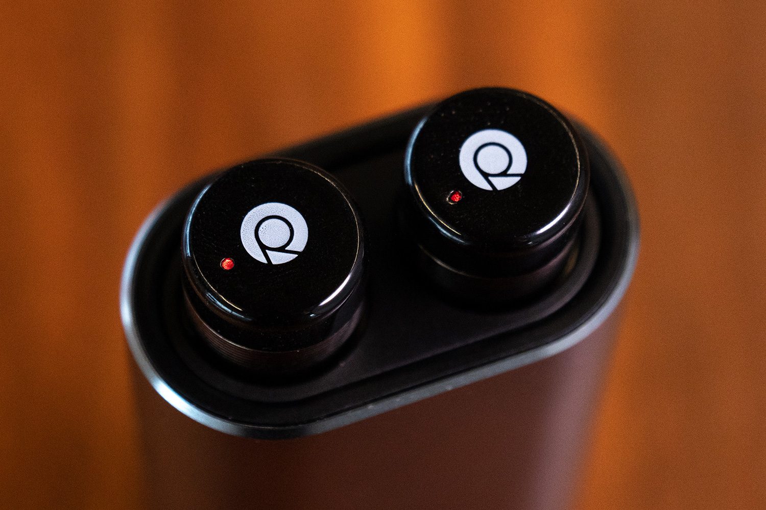 audifonos inalambricos rowkin big charge touch buds detail