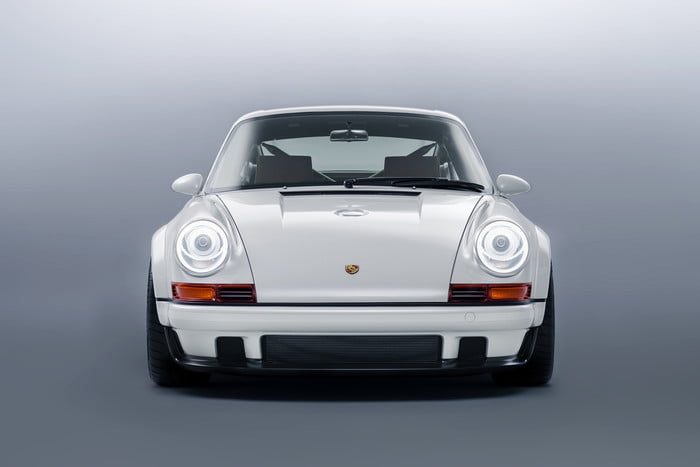 porsche 911 singer dls 3 700x467 c