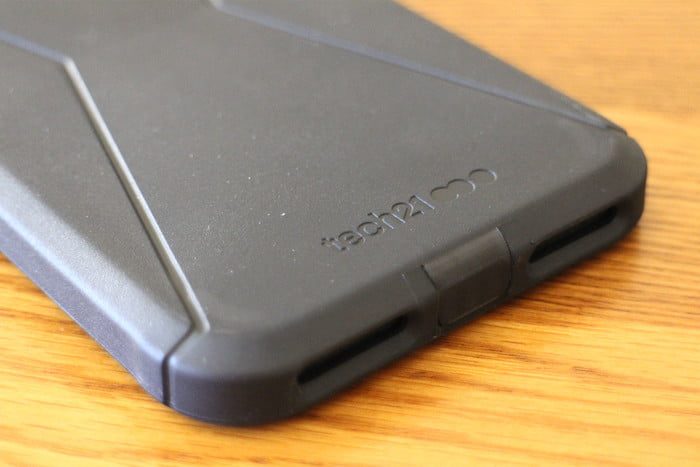 fundas para el iphone 7 tech21 extreme6 700x467 c