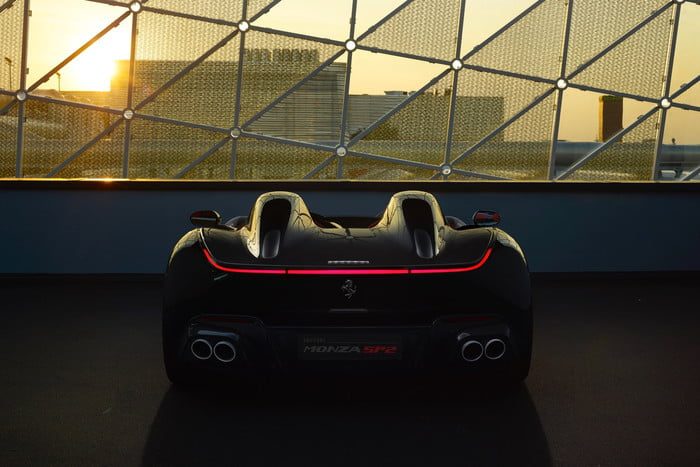 ferrari serie icona monza sp1 sp2 08 700x467 c