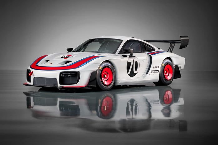porsche 935 edicion limitada 70 aniversario 2019 1 700x467 c