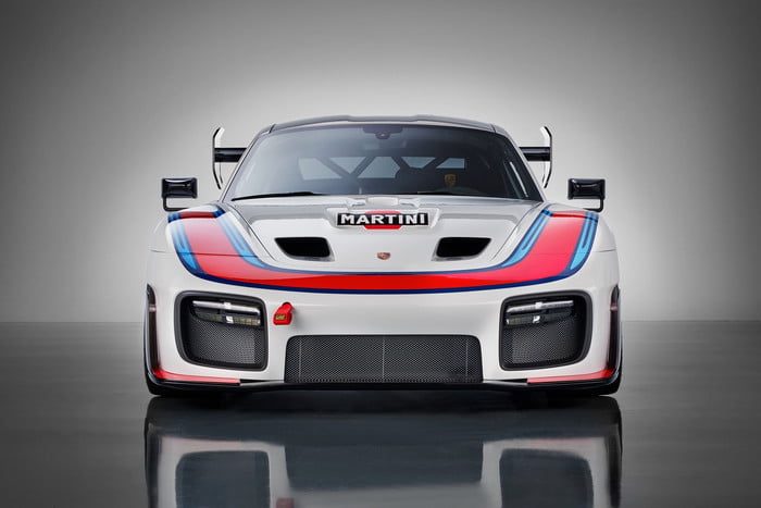porsche 935 edicion limitada 70 aniversario 2019 2 700x467 c