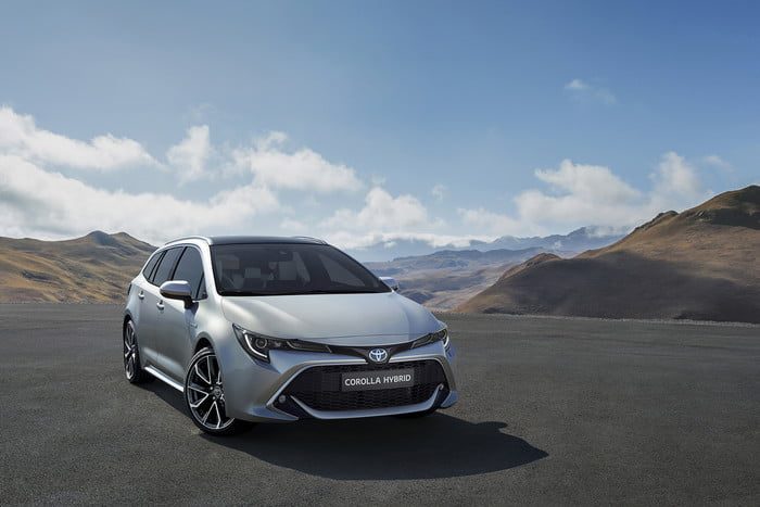 toyota corolla touring sports 2019 700x467 c