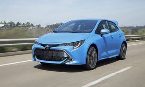 toyota lexus android auto 2019 corolla hatchback 003 e97a54b1e1d11e6a921ea0789c2b3101d1c72517 720x720