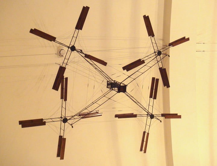 la historia de los drones