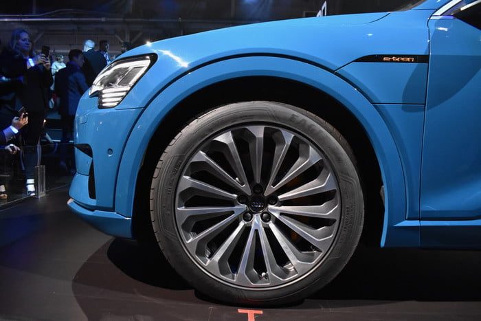 audi e tron 2019 especificaciones dsc 0202 4 700x467 c