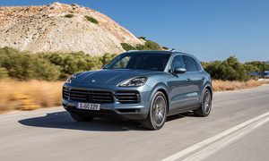 porsche motores diesel cayeene s review front angle 720x720