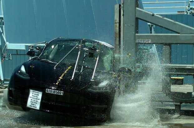tesla model 3 test choque nhtsa crash 1 700x467 c