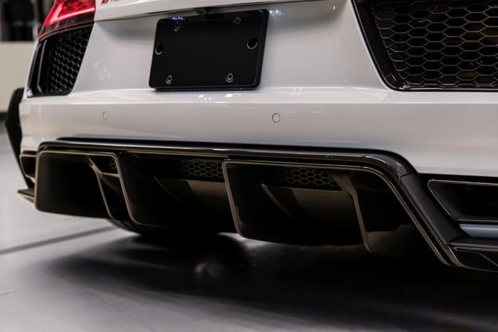 audi r8 v10 plus coupe competition 2018 package 4823 700x467 c