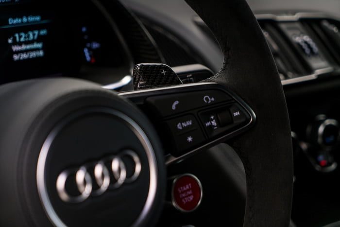 audi r8 v10 plus coupe competition 2018 package 4827 700x467 c