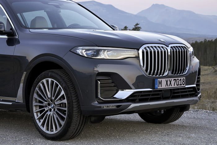 bmw x7 suv buque insignia 2019 10 700x467 c