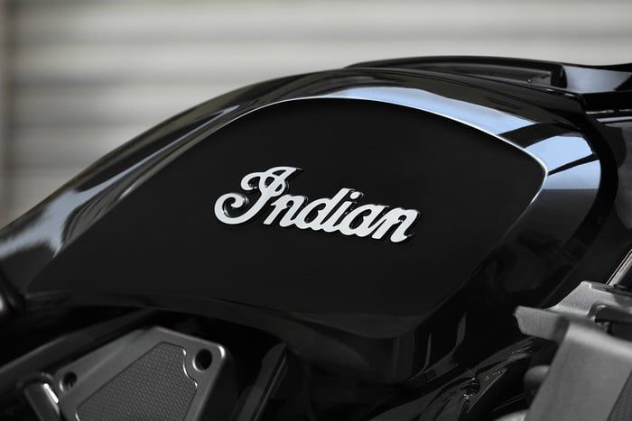 indian motorcycle ftr 1200 2019 05 700x467 c