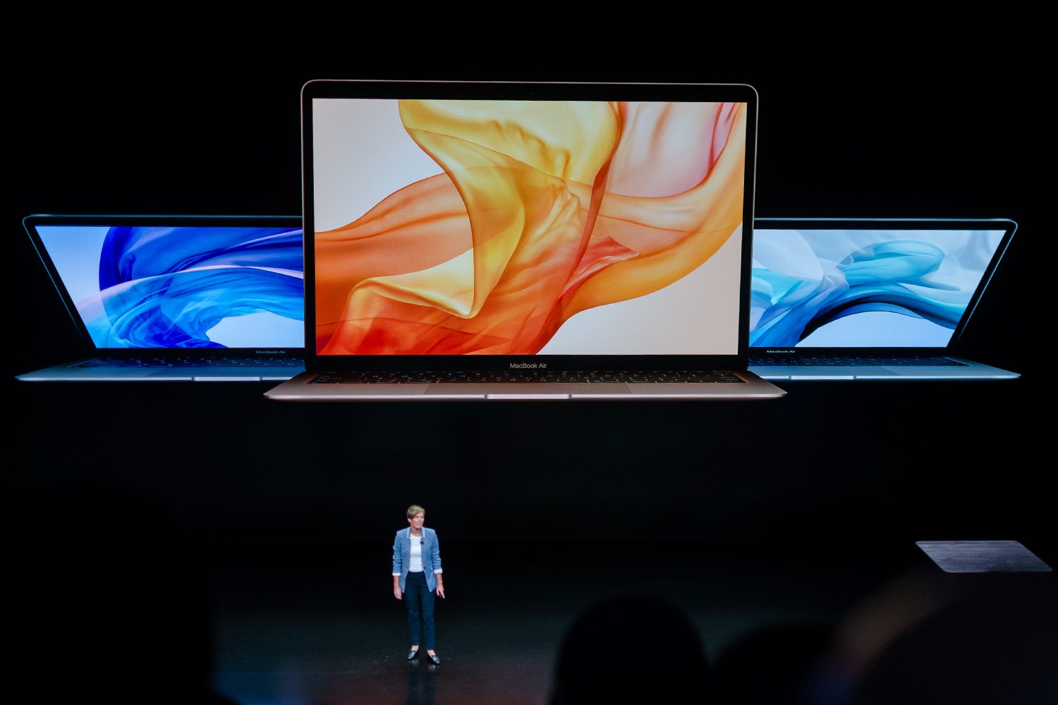 apple presenta macbookair 2018 macbook air retina event 1