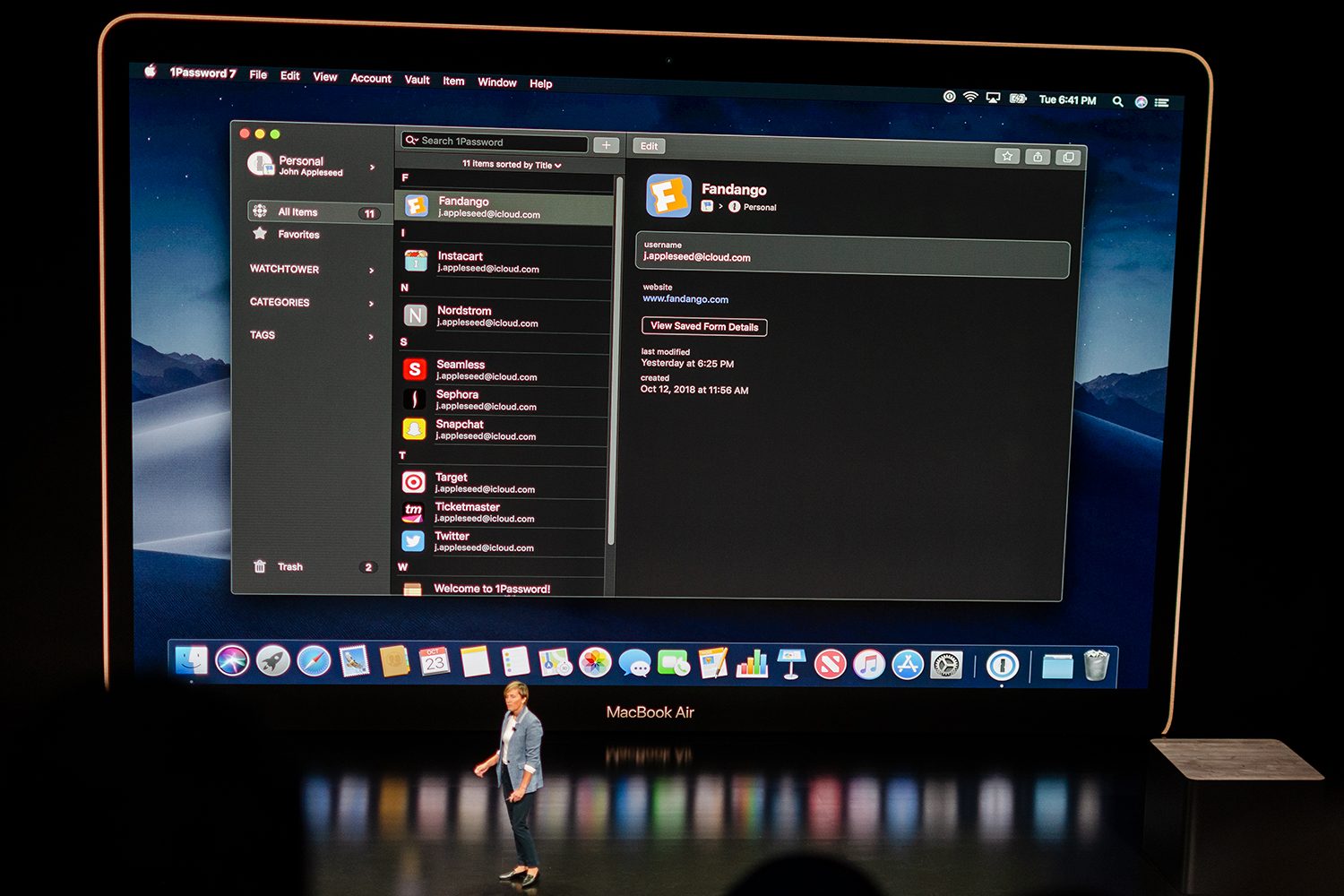 apple presenta macbookair 2018 macbook air retina event 8