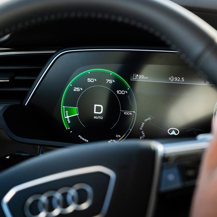 audi e tron electrico off road namibia extreme rekuperation 084