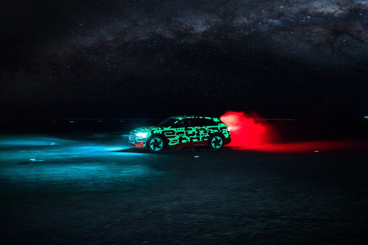 audi e tron electrico off road namibia tronextremepowerplay008 1200x800 c