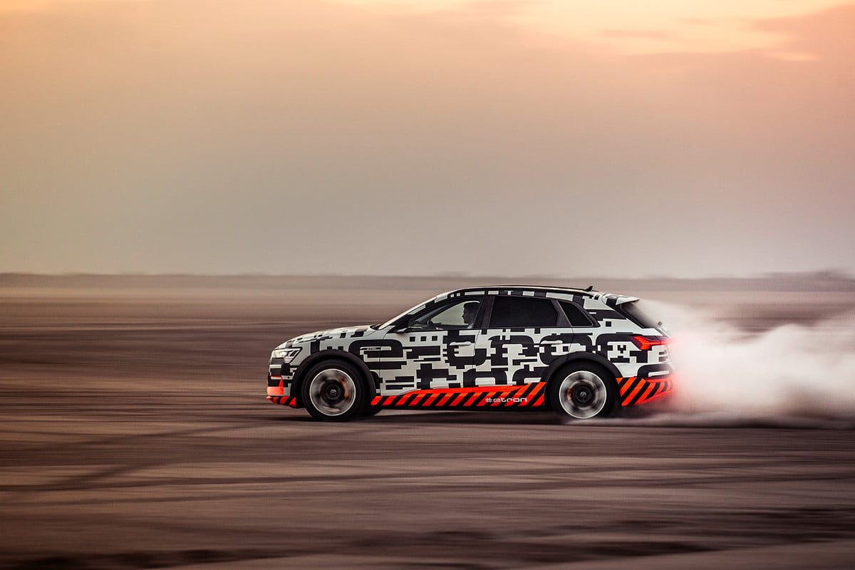 audi e tron electrico off road namibia tronextremepowerplay060 1200x800 c