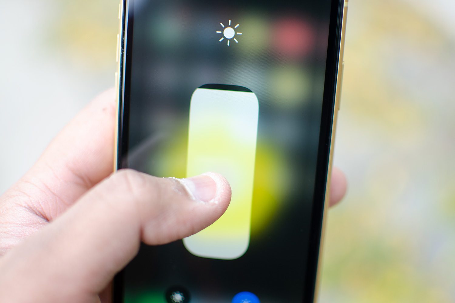 revision apple iphone xr review brightness