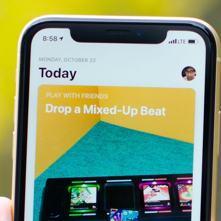 revision apple iphone xr review front top