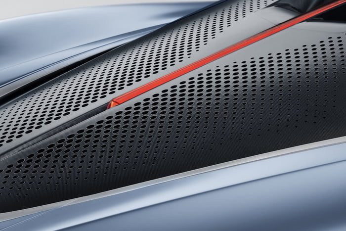 mclaren speedtail hibrido hiper gt official 10 700x467 c
