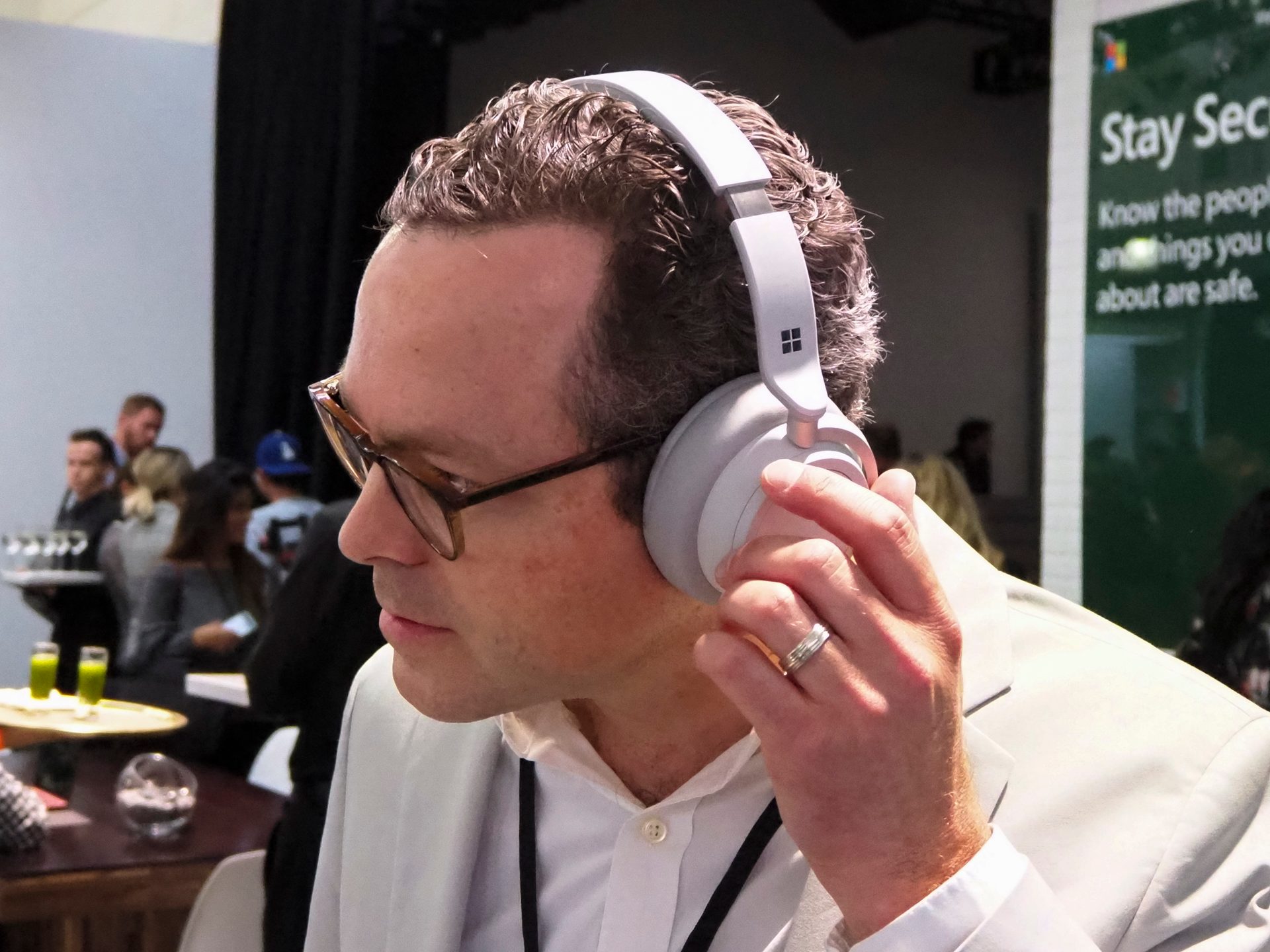 microsoft surface headphones