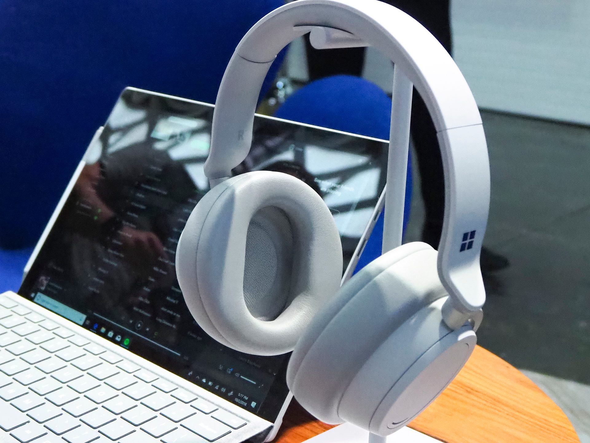 microsoft surface headphones