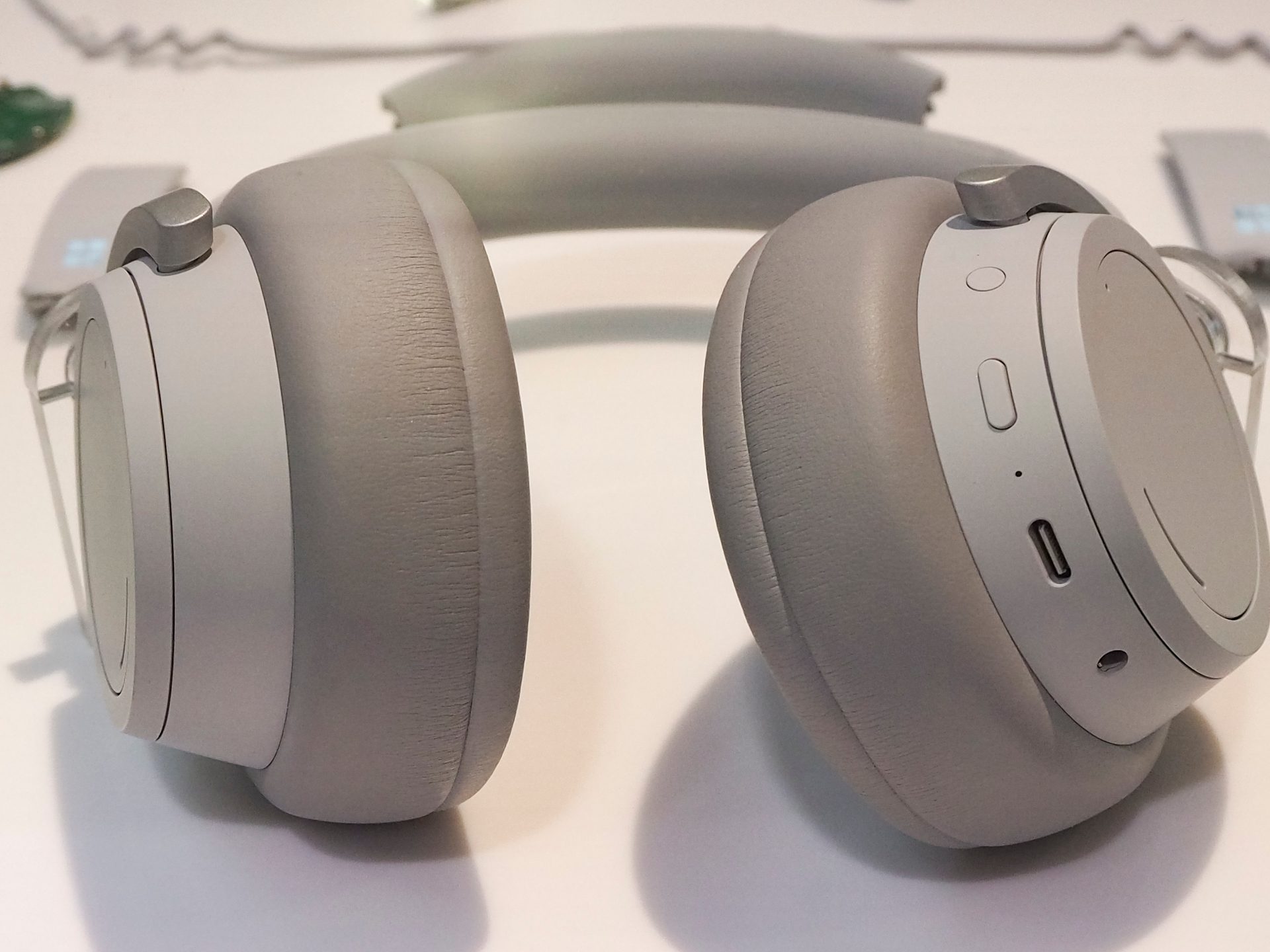 microsoft surface headphones