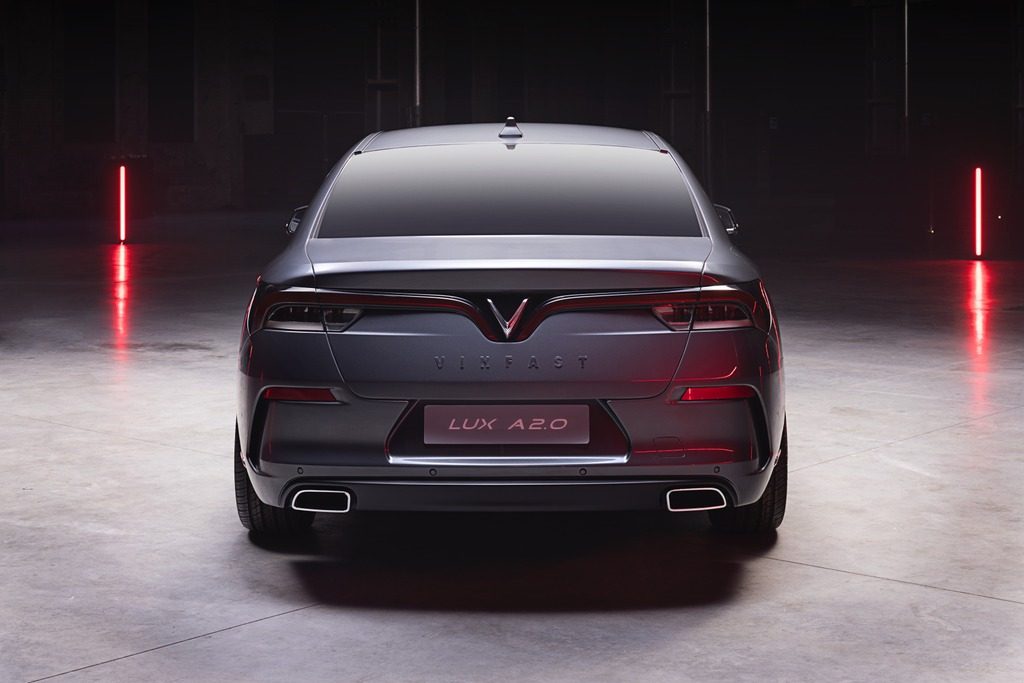 vinfast marca vietnam salon paris beckham sedan  rear