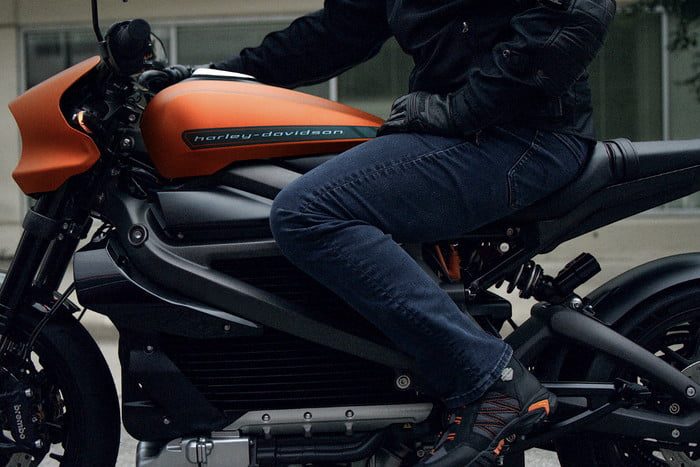 harley davidson electrica livewire 2019 03 2 700x467 c