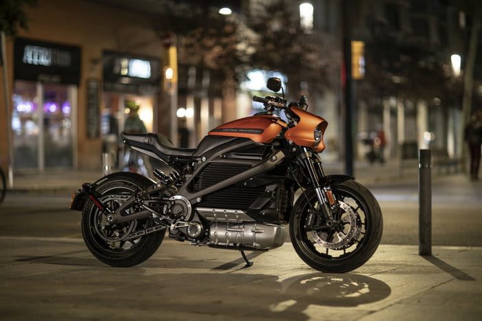 harley davidson electrica livewire 2019 14 700x467 c