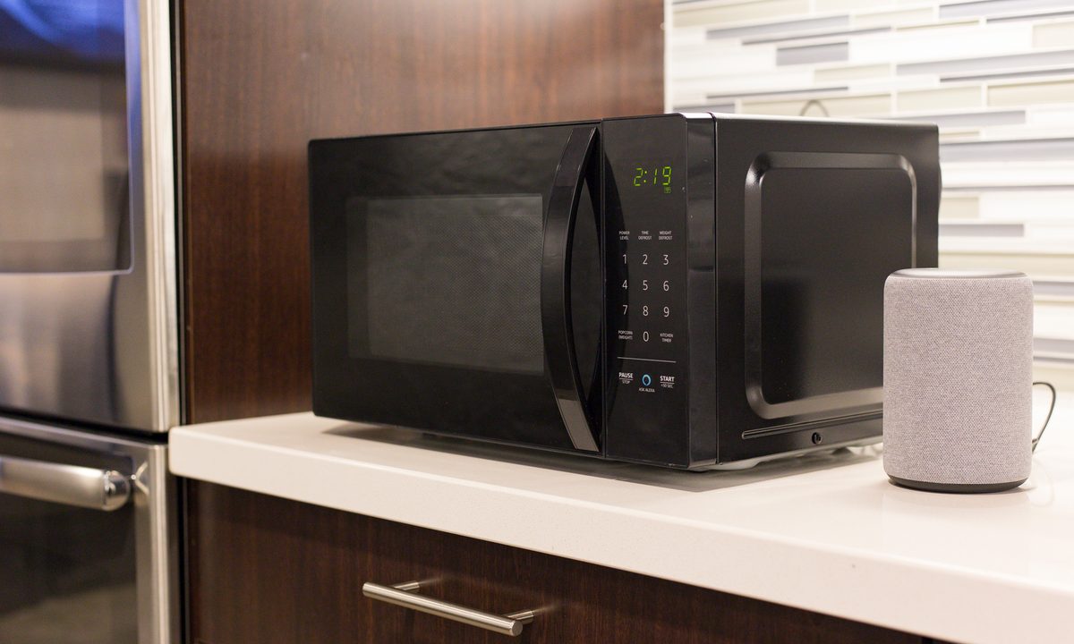 revision microondas amazonbasics alexa microwave review feature