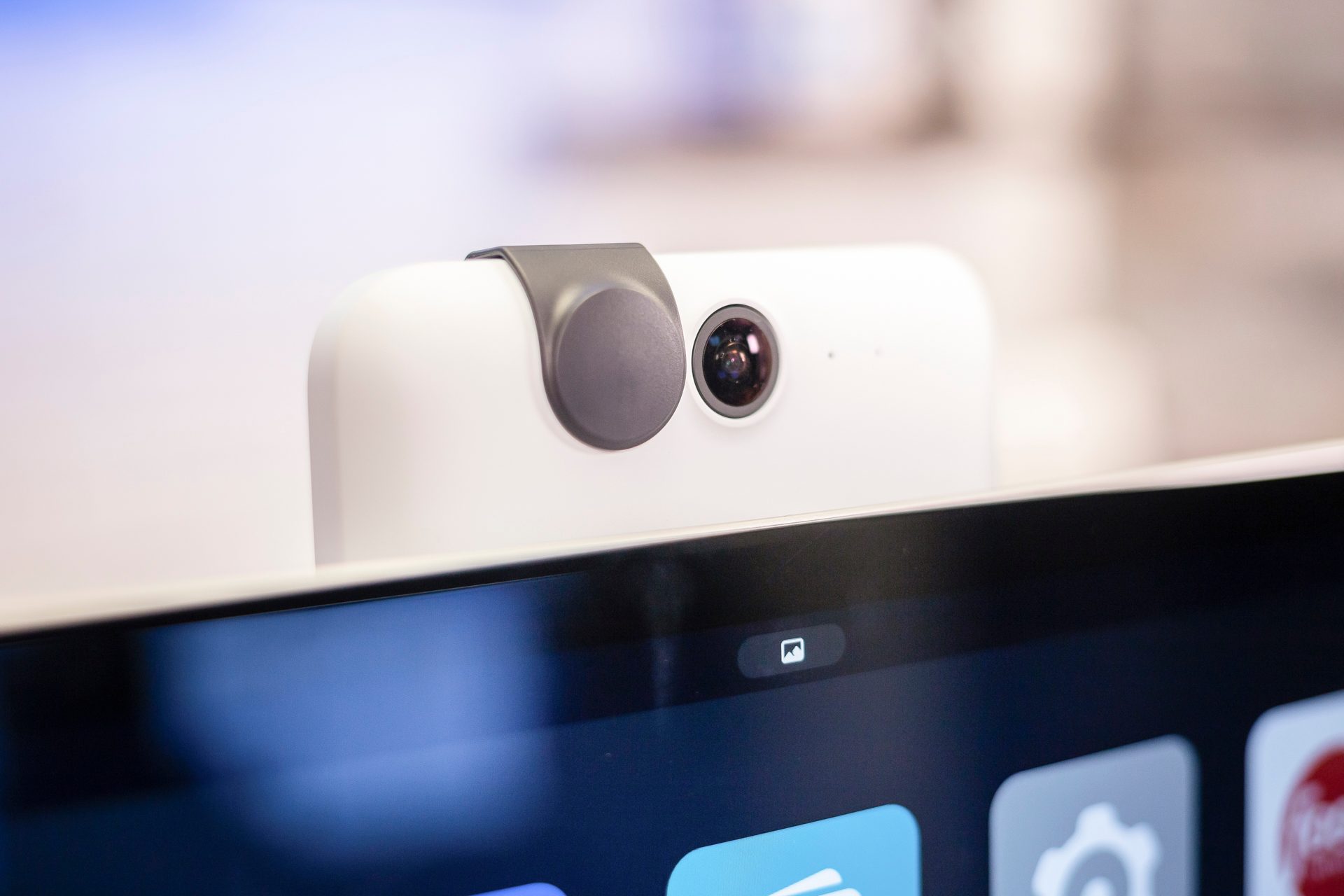 revision facebook portal plus  review 6095