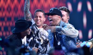 nicky jam y balvin en univisions premios