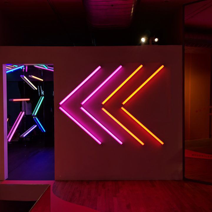 night sight fotos telefonos pixel neon lights off