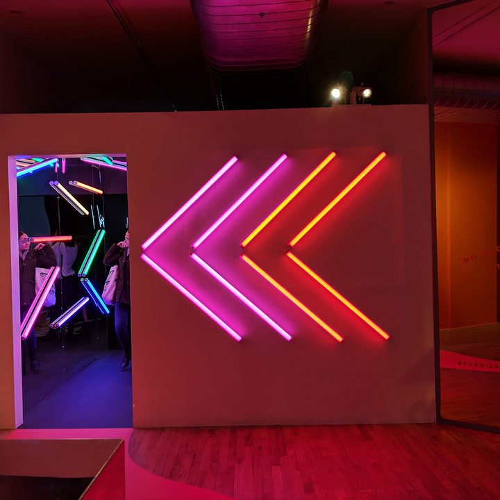 night sight fotos telefonos pixel neon lights