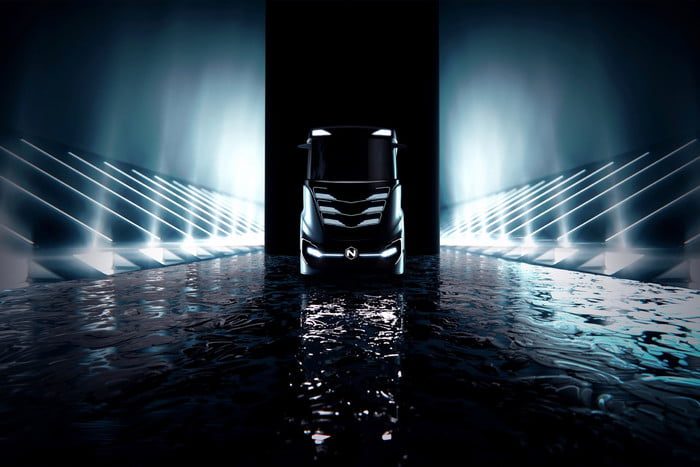 nikola tre camion celula hidrogeno tre3 700x467 c