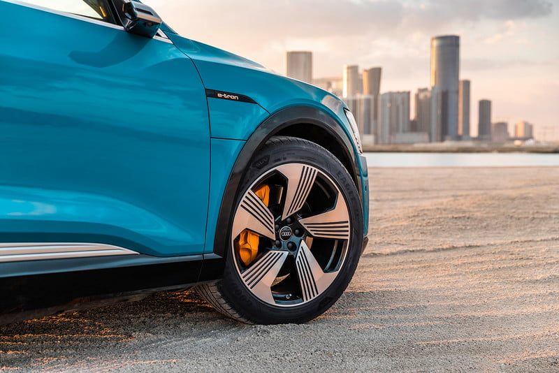 audi e tron suv electrica 2019 revision first drive press 9 800x534 c