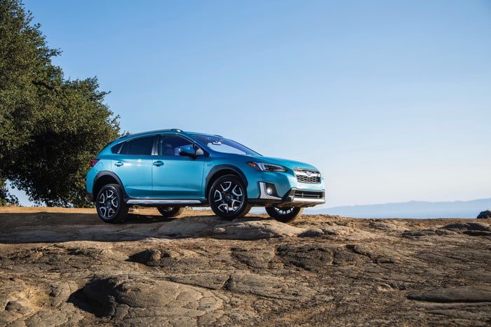 subaru crosstrek hybrid 2019 46  700x467 c